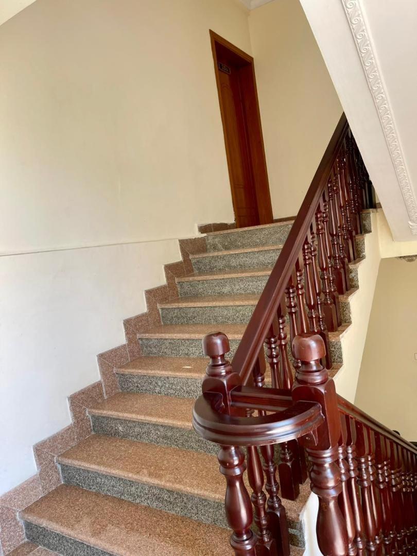 Bed and Breakfast Social House Addis Abeba Esterno foto