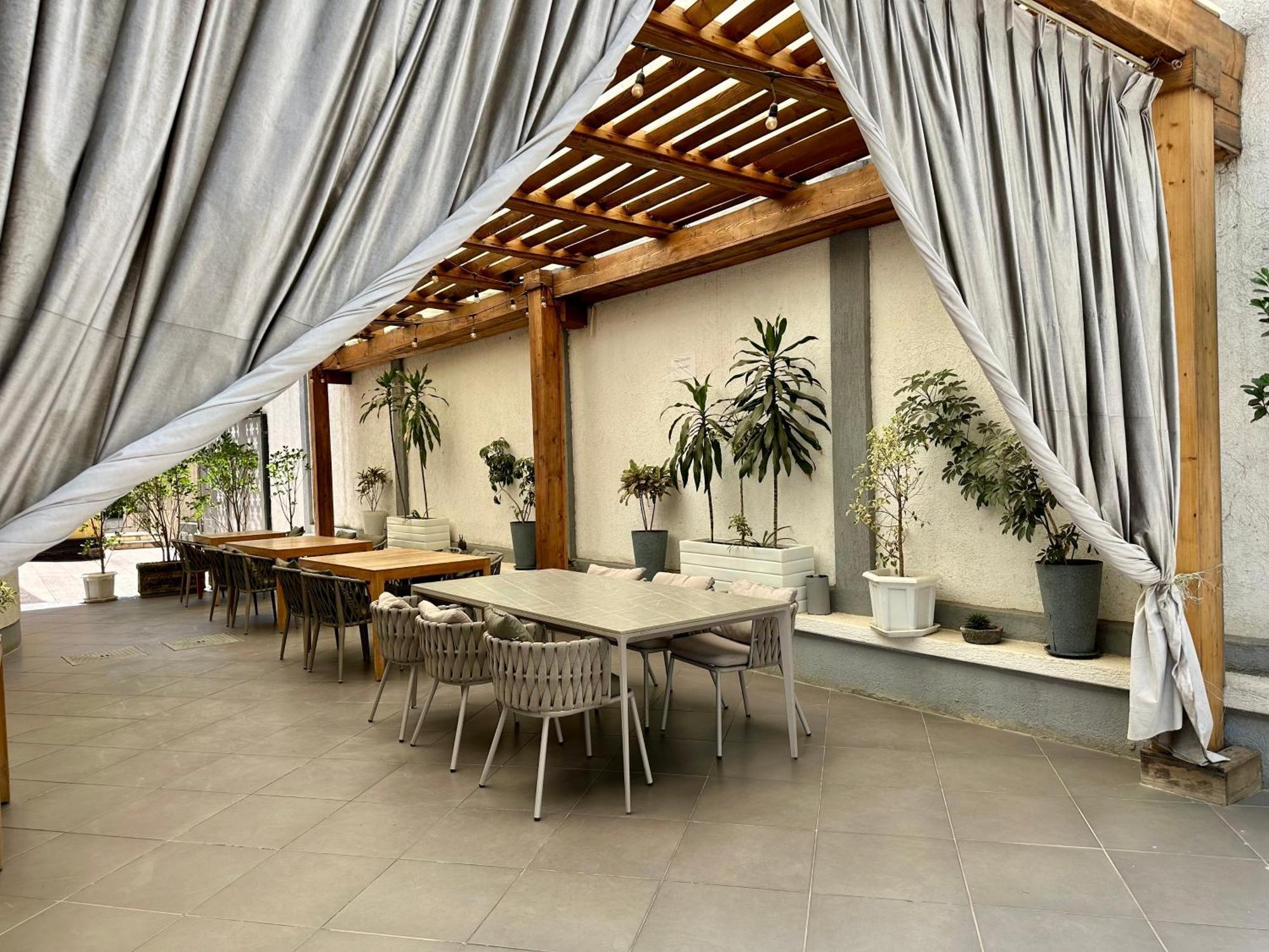 Bed and Breakfast Social House Addis Abeba Esterno foto
