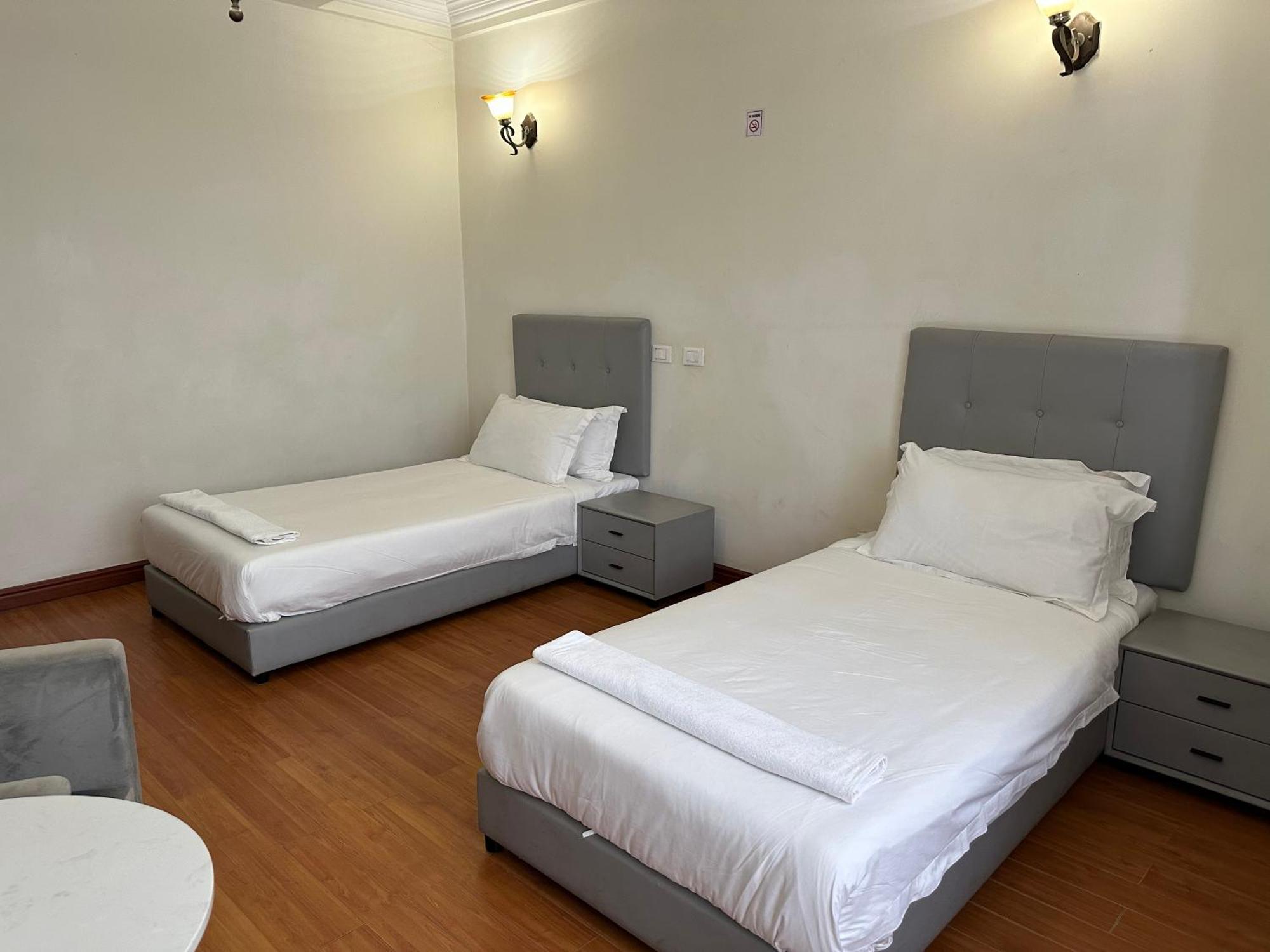 Bed and Breakfast Social House Addis Abeba Esterno foto
