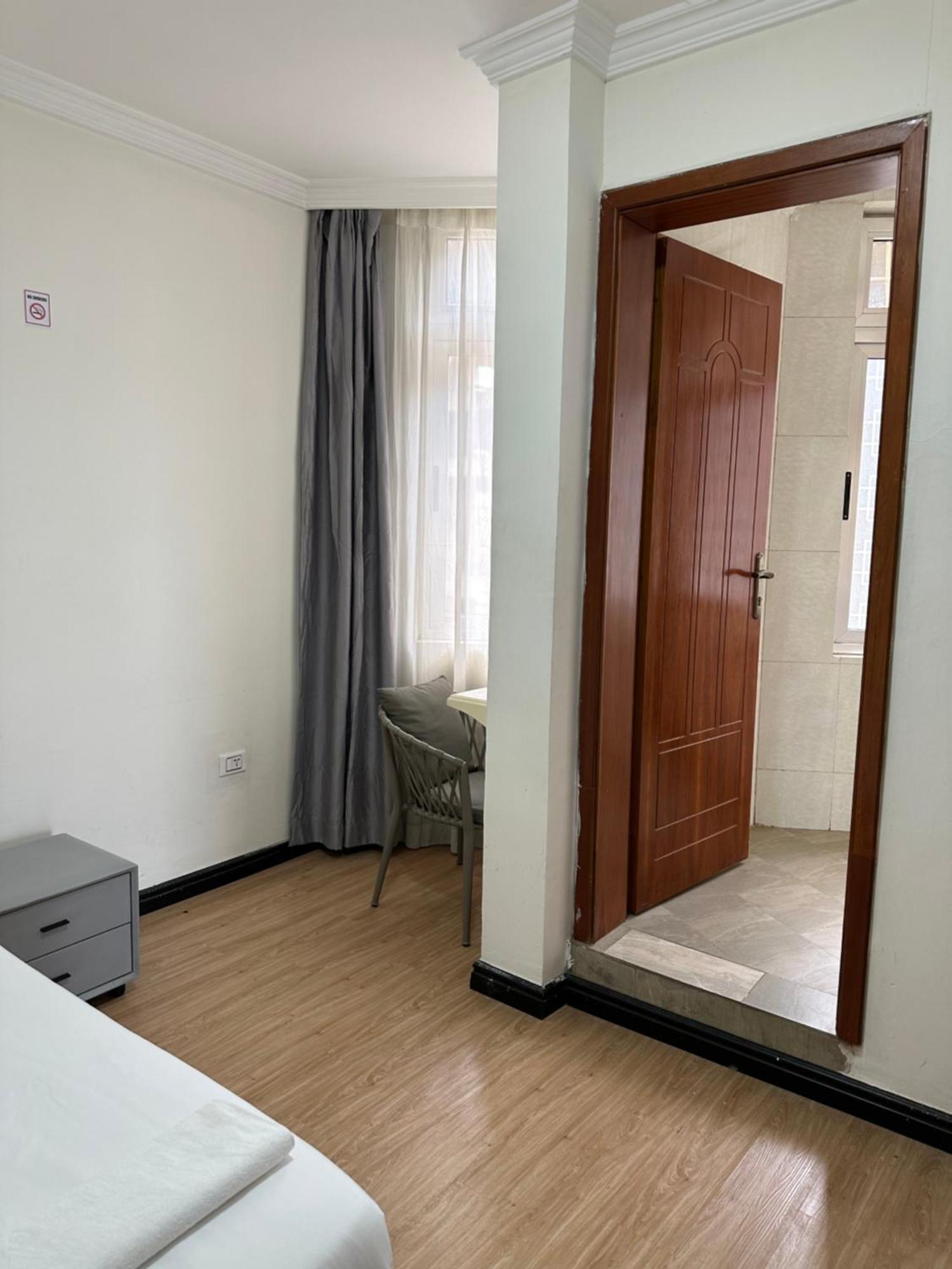 Bed and Breakfast Social House Addis Abeba Esterno foto