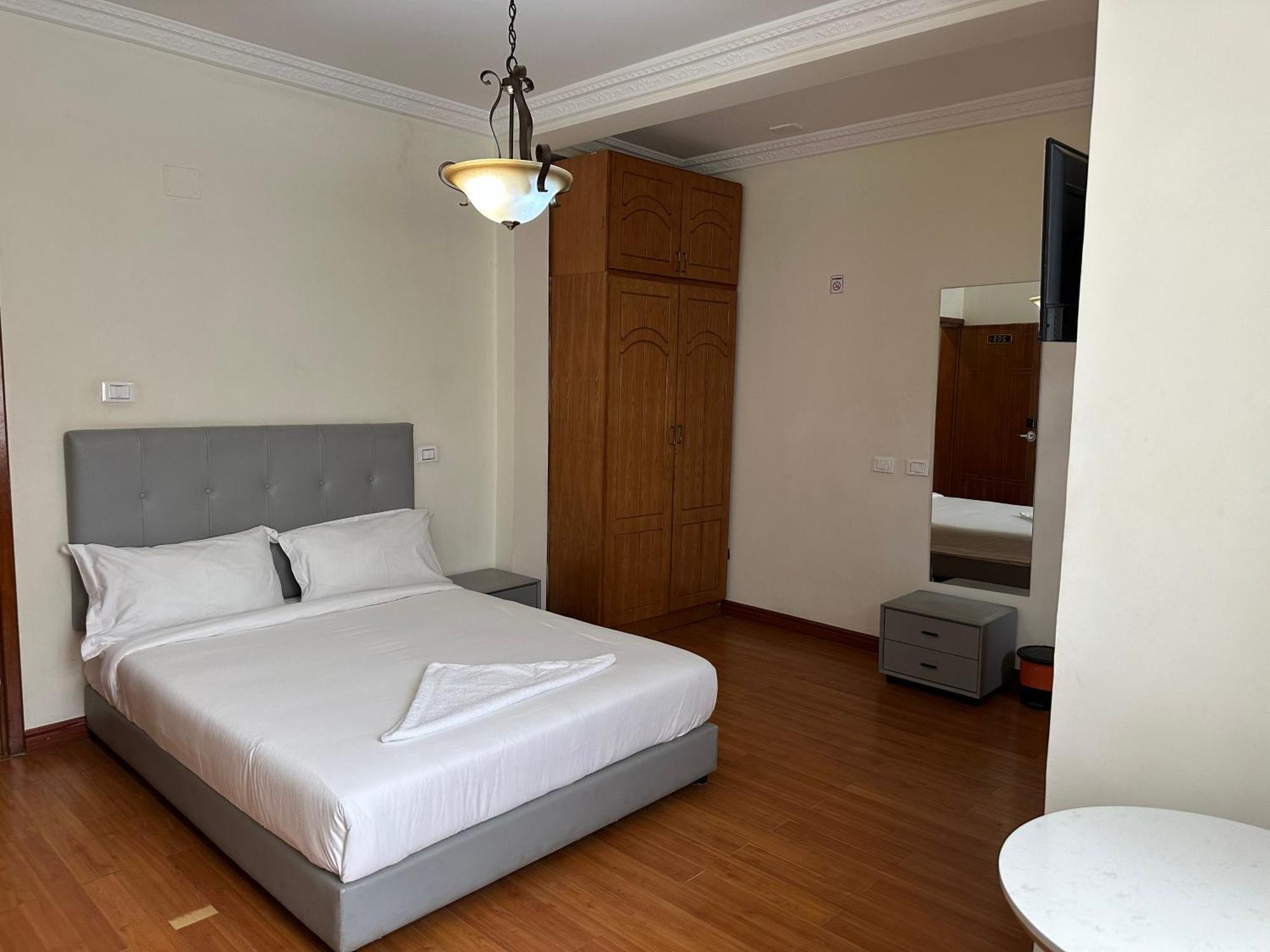Bed and Breakfast Social House Addis Abeba Esterno foto